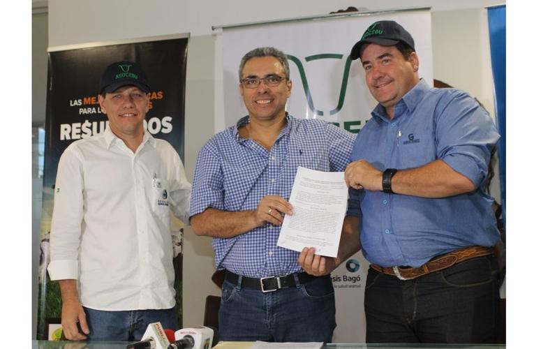 Girolando firma convênios com Bolívia e Equador